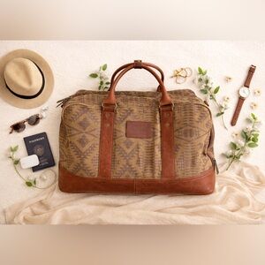 Pendleton Travel Duffle Bag Tribal Aztec Leather Weekender Brown Hard to Find
